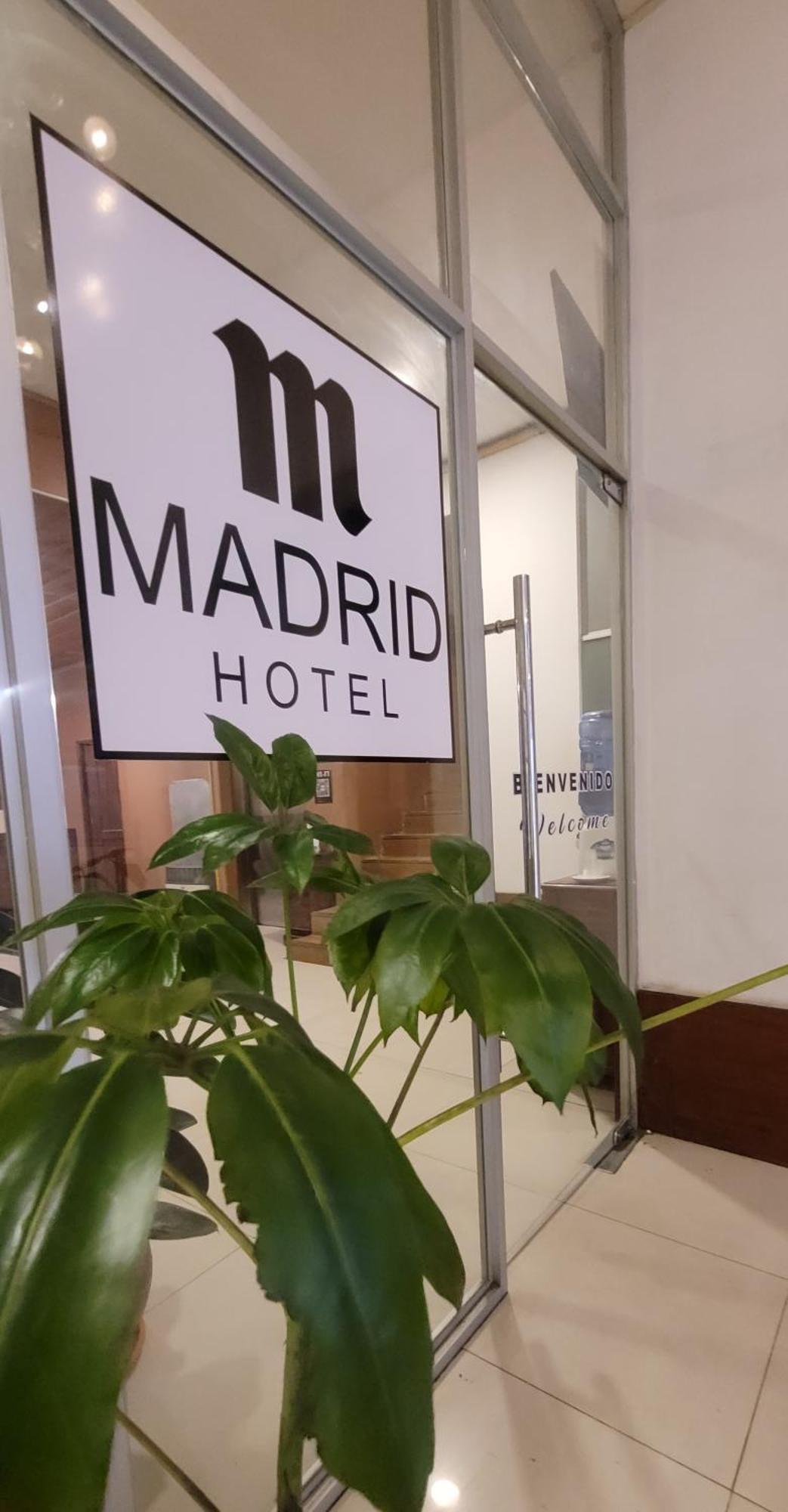 Hotel Madrid لاباز المظهر الخارجي الصورة