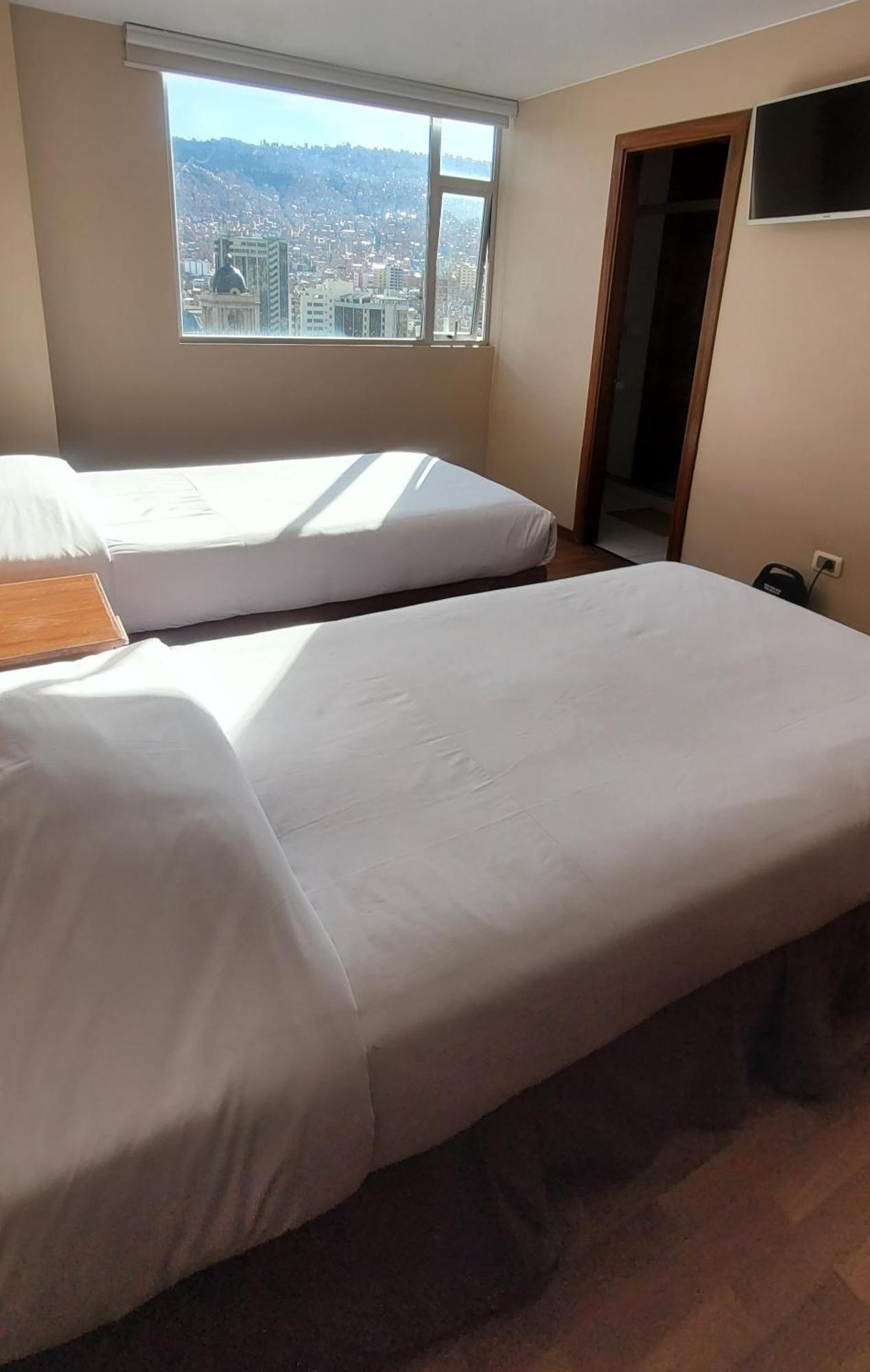 Hotel Madrid لاباز المظهر الخارجي الصورة